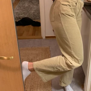 Manchesterbyxor  - Säljer dessa manchesterbyxor🥰 GRATIS FRAKT🤩