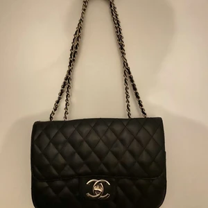 Chanel axelremsväska trippel A.  - Inhandlad i Dubai förra året, inte helt ny men är i bra skick