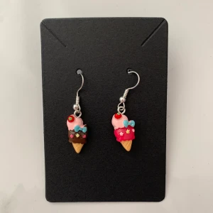 Örhängen💜 - Örhängen✨ 39kr + 15kr frakt🌟