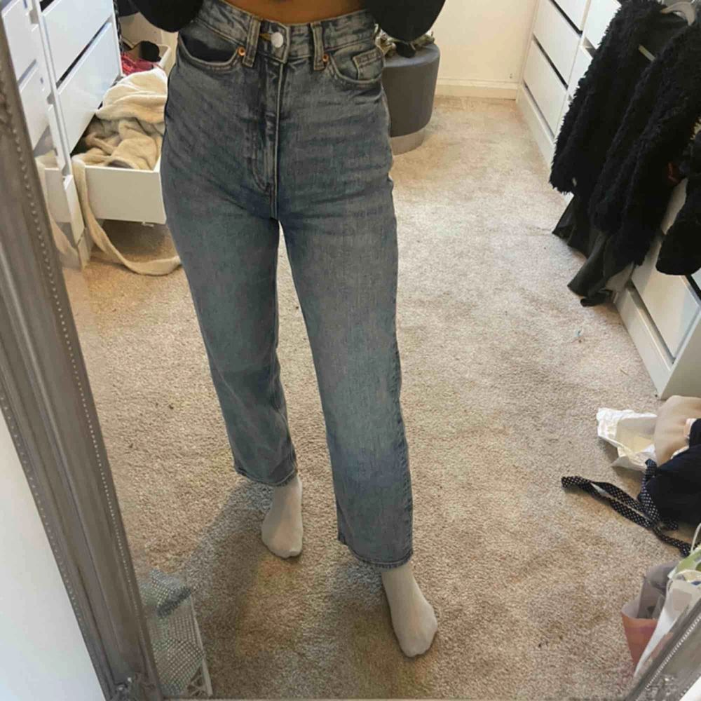 Jeans från monki, i modellen Zami | Plick Second Hand