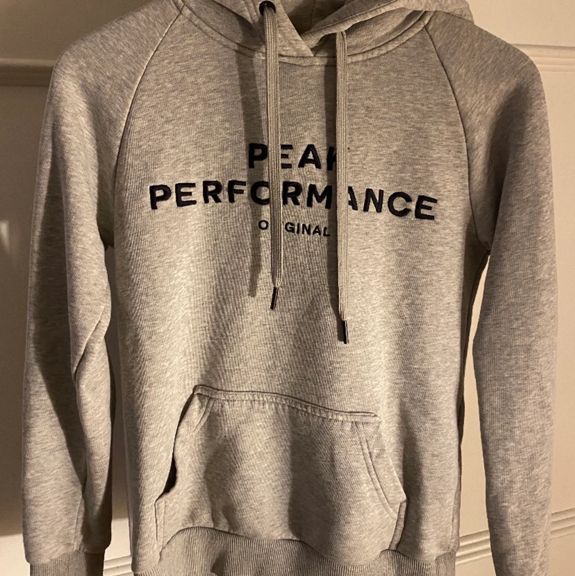 Peakperformance hoodie grå - 91