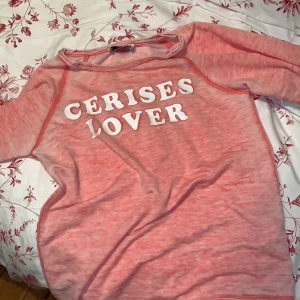 Söt tröja - Bra skick super fin passar till allt