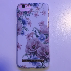 Ideal of sweden skal för iPhone 6/6s/7 och 8 - Sällan använt.Dock sen lite spricka i hörnet