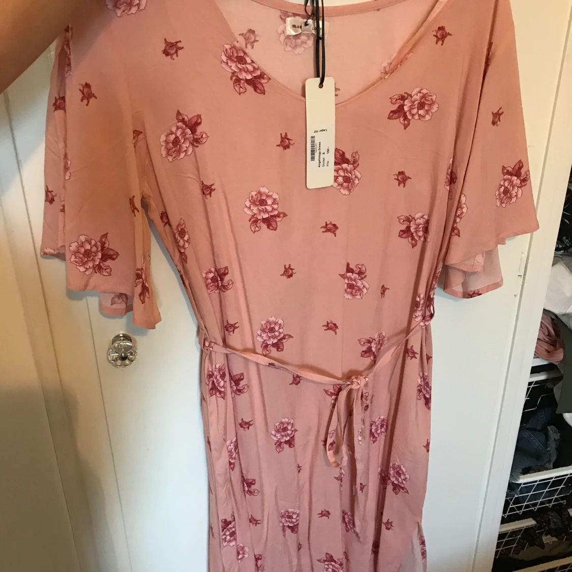 klänning med blommor 