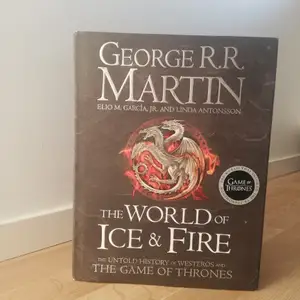 Historien om Game of Thrones världen. Läste de första sidorna bara. Som ny. Köparen står för frakten. Kontakta mig vid intresse 