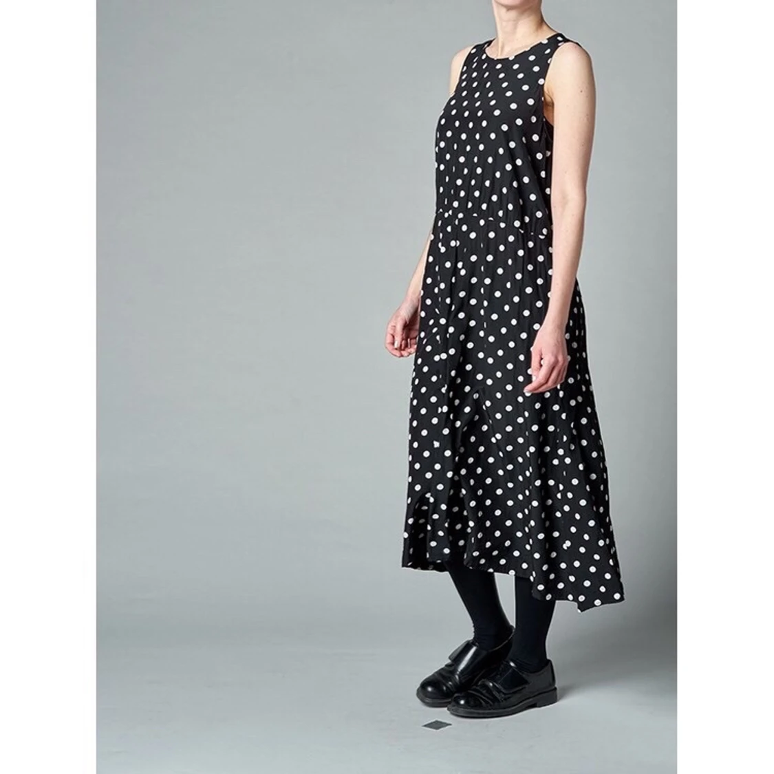 Prickig långklänning