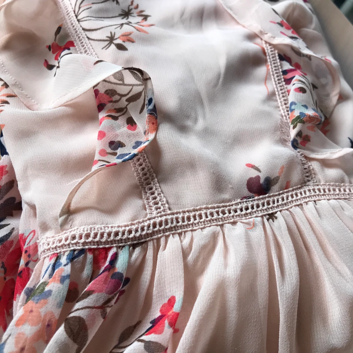 Blommig klänning - 91