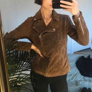  - Fin mocka jacka! Helt oanvänd! 