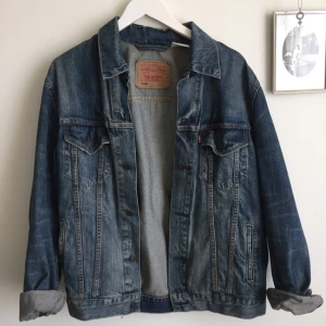  - Levis jeansjacka, perfekt skick ✨