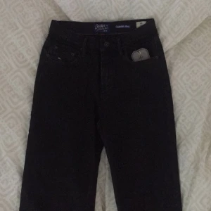  - Helt Oanvända crocker "mom"jeans! 🔥