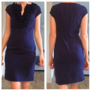  - Blå klänning från coast strl 8. Passar för person som brukar ha strl 34/36. Nypris 1300kr, använd en gång på ett bröllop. Köparen står för eventuell fraktkostnad och betalning görs via swish.