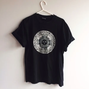  - Cool t-shirt inköpt secondhand 💪🏻