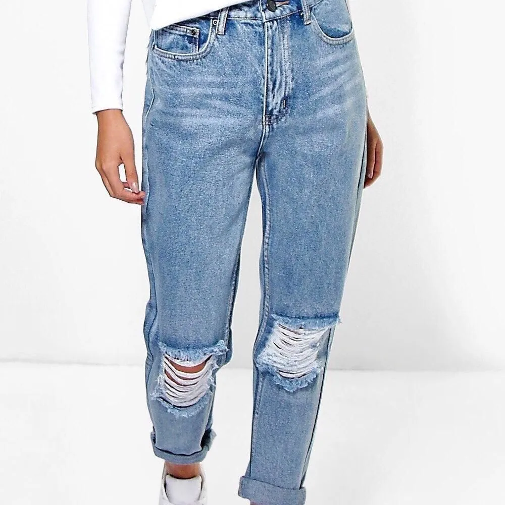 Jätte snygga boyfriend jeans! Stl 36 men passar mig som annars har 38. FRAKT INGÅR❗️. Jeans & Byxor.