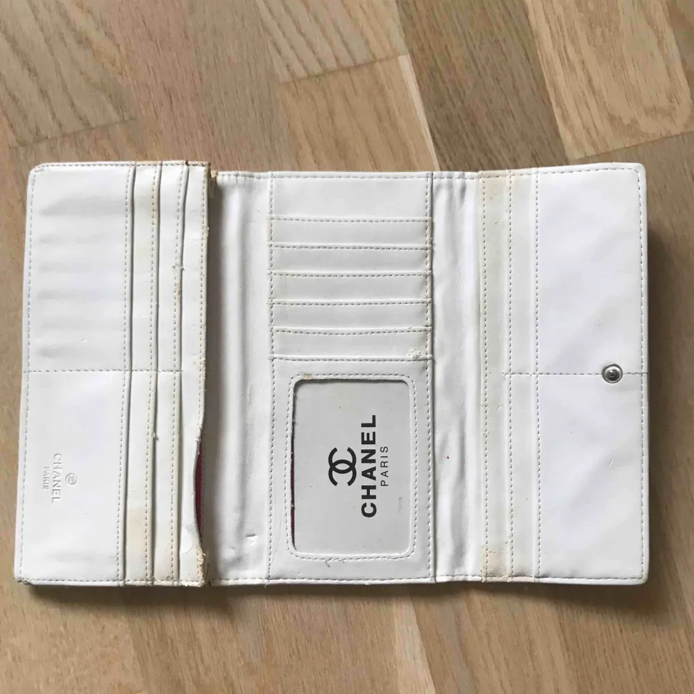 🍇 Chanel plånbok (inte äkta) (frakt tillkommer) 🍇. Väskor.