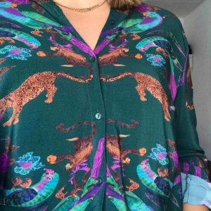  - Säljer denna coola skjorta ifrån hm!! Använd en gång, och i bra skick❤️köparen står för frakten