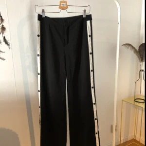  - Popperpants från JFR. använda fårtal gånger. Passar S/M