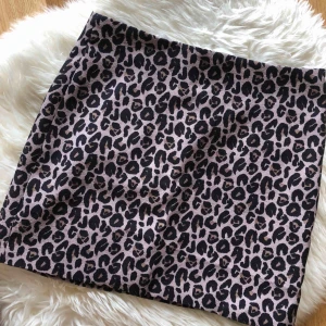  - Jättefin kjol från hm. Använd 1 gång 