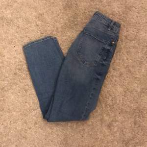Snygga jeans från Lindex! Möts i Stockholm eller fraktar💜
