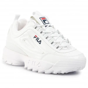 Fila sneakers - De omtalade fila skorna! Köptes förra året och säljs pga inte min stil längre. Ganska flitigt använda därav priset! I hälen finns det ett hål där man kan få skavsår. Storlek 38 men passar mig som har 37! Köpare betalar frakt!