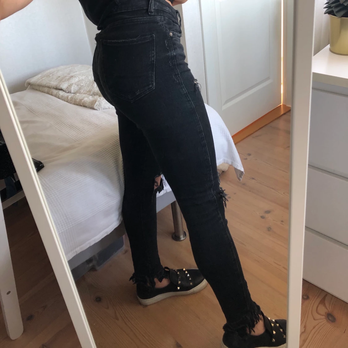 Slitna svarta jeans - 90