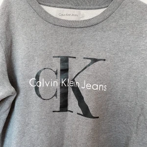 Calvin Klein tröja - 250 Inkl. Frakt! 