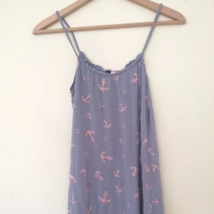  - lika som jenny i gossip girl! COOL! kan även stoppas in å användas som linne.