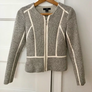 Kavaj, jacka - Kavaj/ jacka/ dräckt. I nyskick! 