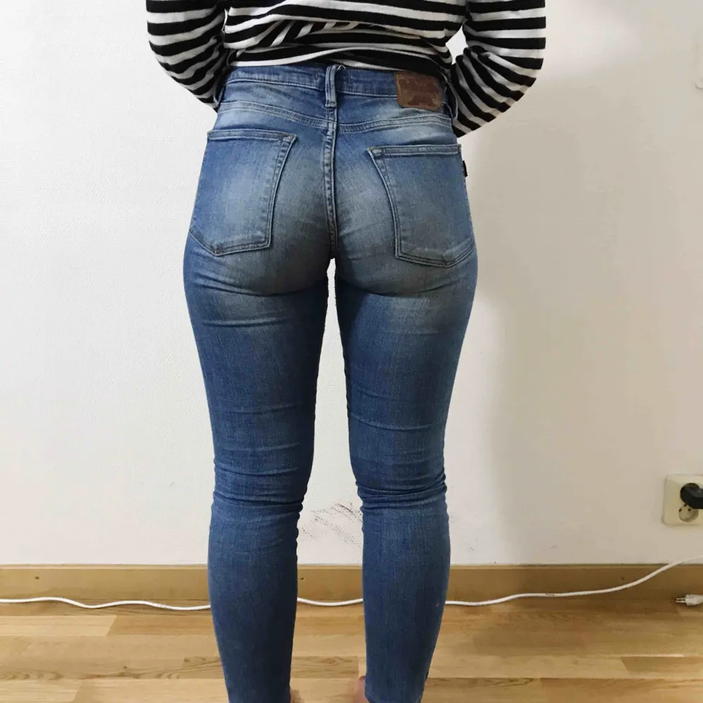Ett par super snygga jeans från märket crocker, knappt använda så dem är i mycket bra skick. . Jeans & Byxor.