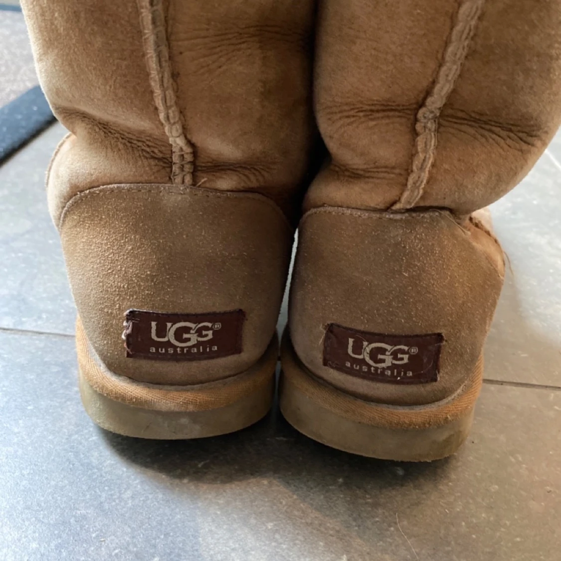 UGG - 90