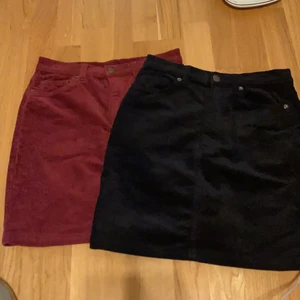 Kjol - Säljer dessa då den inte kommer till användning. En för 150 eller båda för 300 + frakt