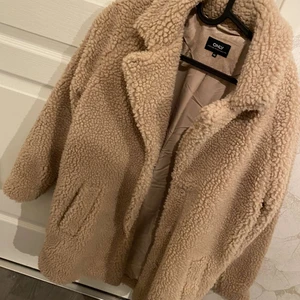 Snygg Teddy jacka - As snygg Teddy jacka aldrig använt å i väldigt bra skick!!!