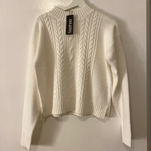 Boohoo stickad tröja  - Storlek M, passar även S. 