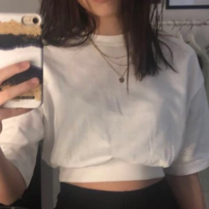 Tshirt - Kroppad T-shirt från Gina Tricot! Använd få gånger 💕