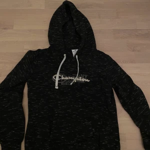 Champion kofta  - Champion kofta i storlek SMALL 🖤