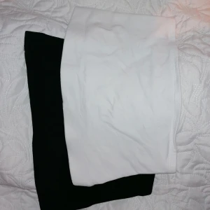 Tub top - Två tub toppar i storlek XS, båda för 30kr+frakt