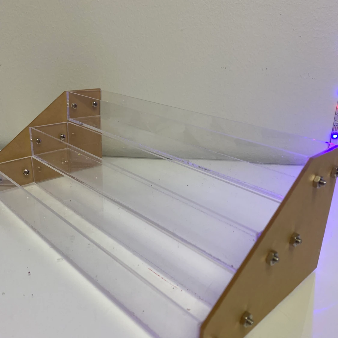 Smink/nagellackställ  - 91