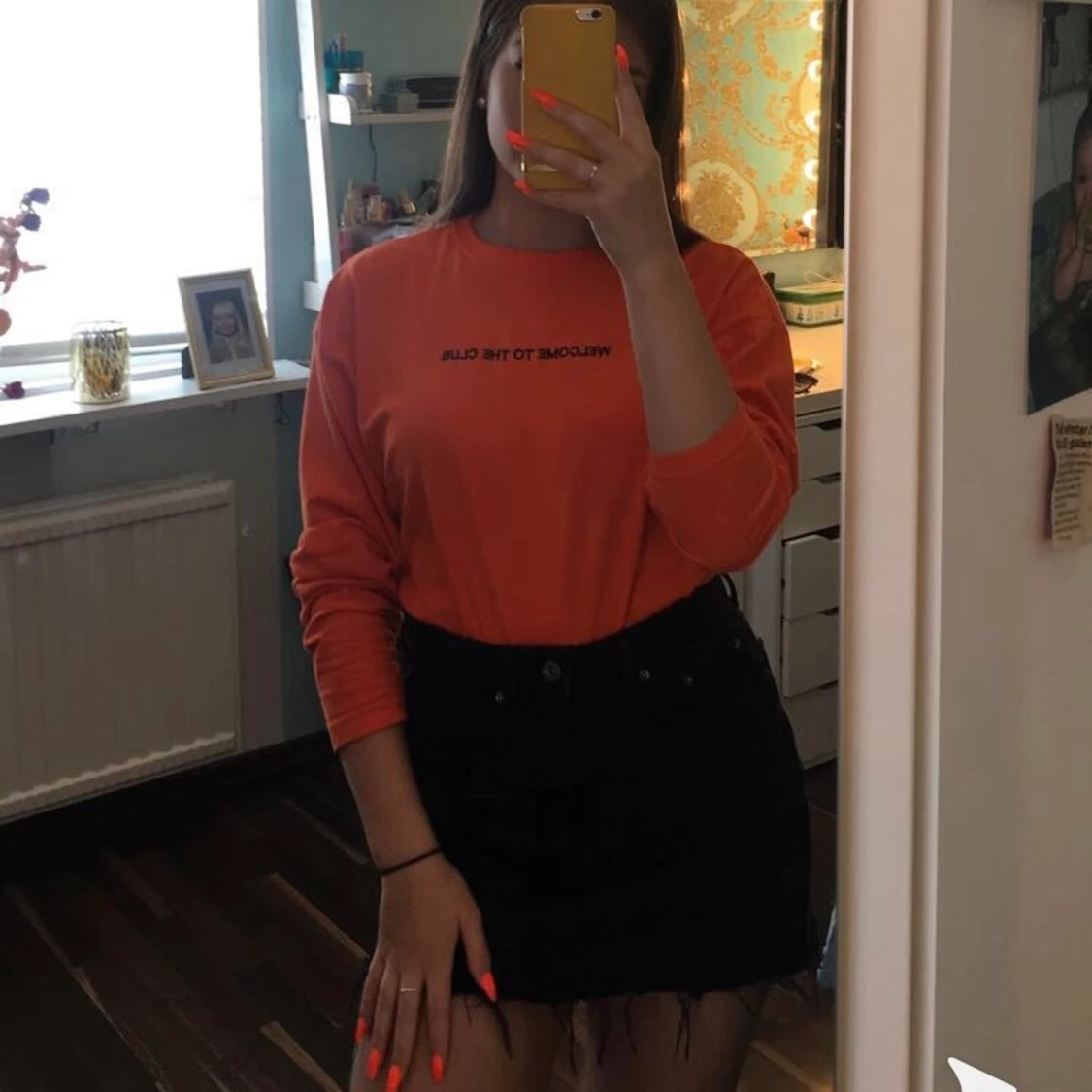 Orange croppad tröja