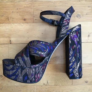 Heels - Supersnygga höga platåklackar från River Island, endast testade 🌸✨ plus frakt