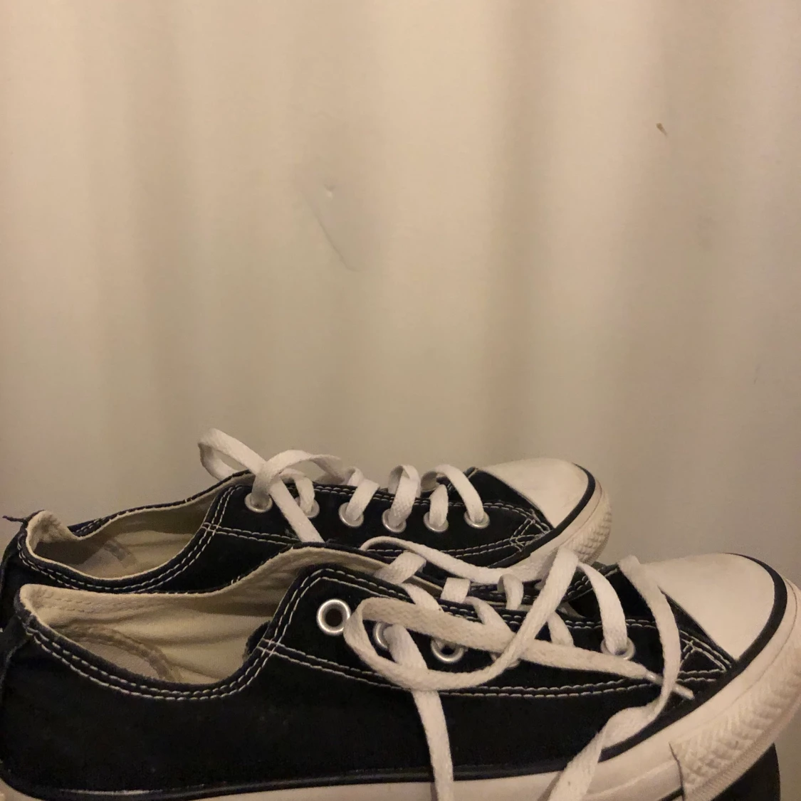Svarta converse