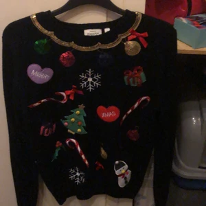 Jultröja  - Söt jultröja ! Köpt på barnavdelningen:) 
