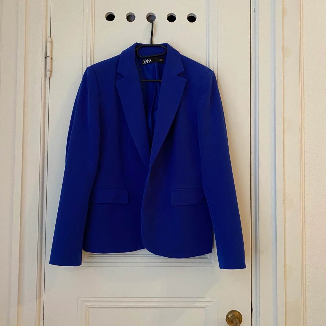 Zara bright blue suit - 90