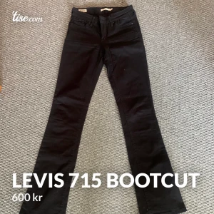 Levis 715 bootcut - Storlek 26. Endast testade. Fler bilder vid intresse 