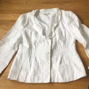 Jacka - Säljer denhär för 165kr och frakten ingår