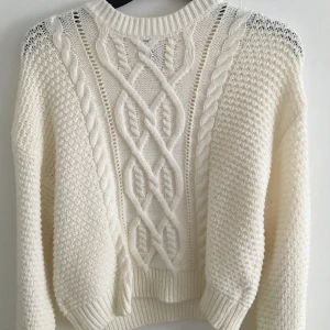 Tröja - Har anv 1-2 gånger köpte för 150 säljer för 50