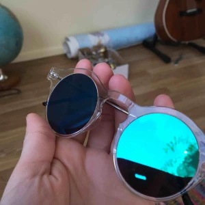  - Coola glajjer från Beyond Retro