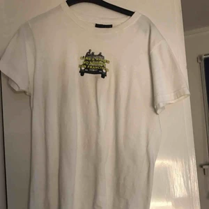  - Hov1 merch storlek S, oanvänd ändast testad, köparen står för eventuell frakt 