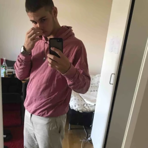  - Snygg och skön hoodie från Vailent Pure, bra skick och sällan använd! 