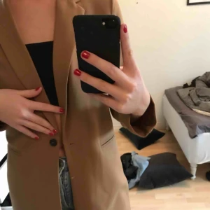  - höst kappa från ginatricot , bra skick