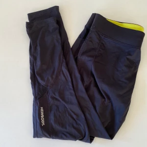 Newbody tights - Frakten är inräknad i priset.