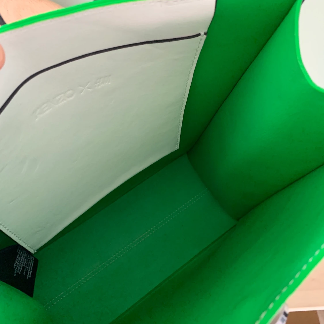 Snygg väska i skinn från Kenzo HM - 90